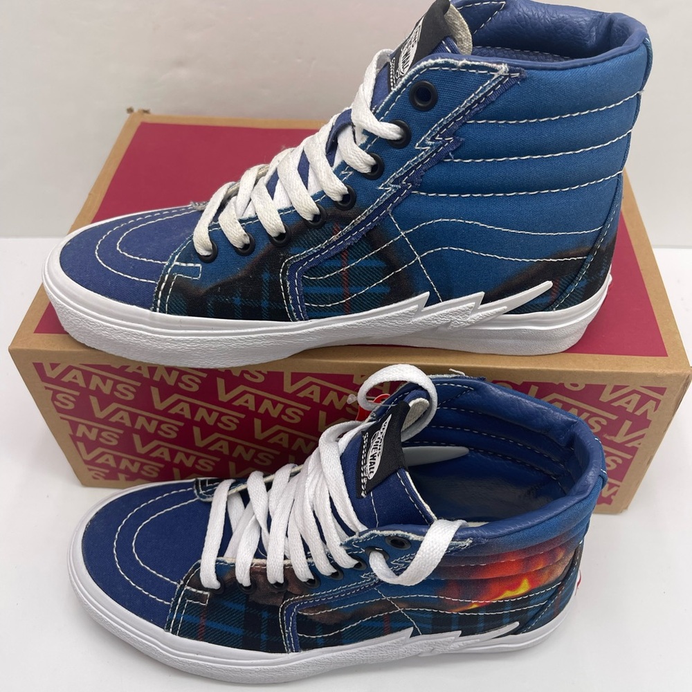 Vans WMNS Sk8-Hi Bolt
Big Reveal Classics Navy/ Sneakers
VN0A5JIVIP4 - Picture 5 of 16